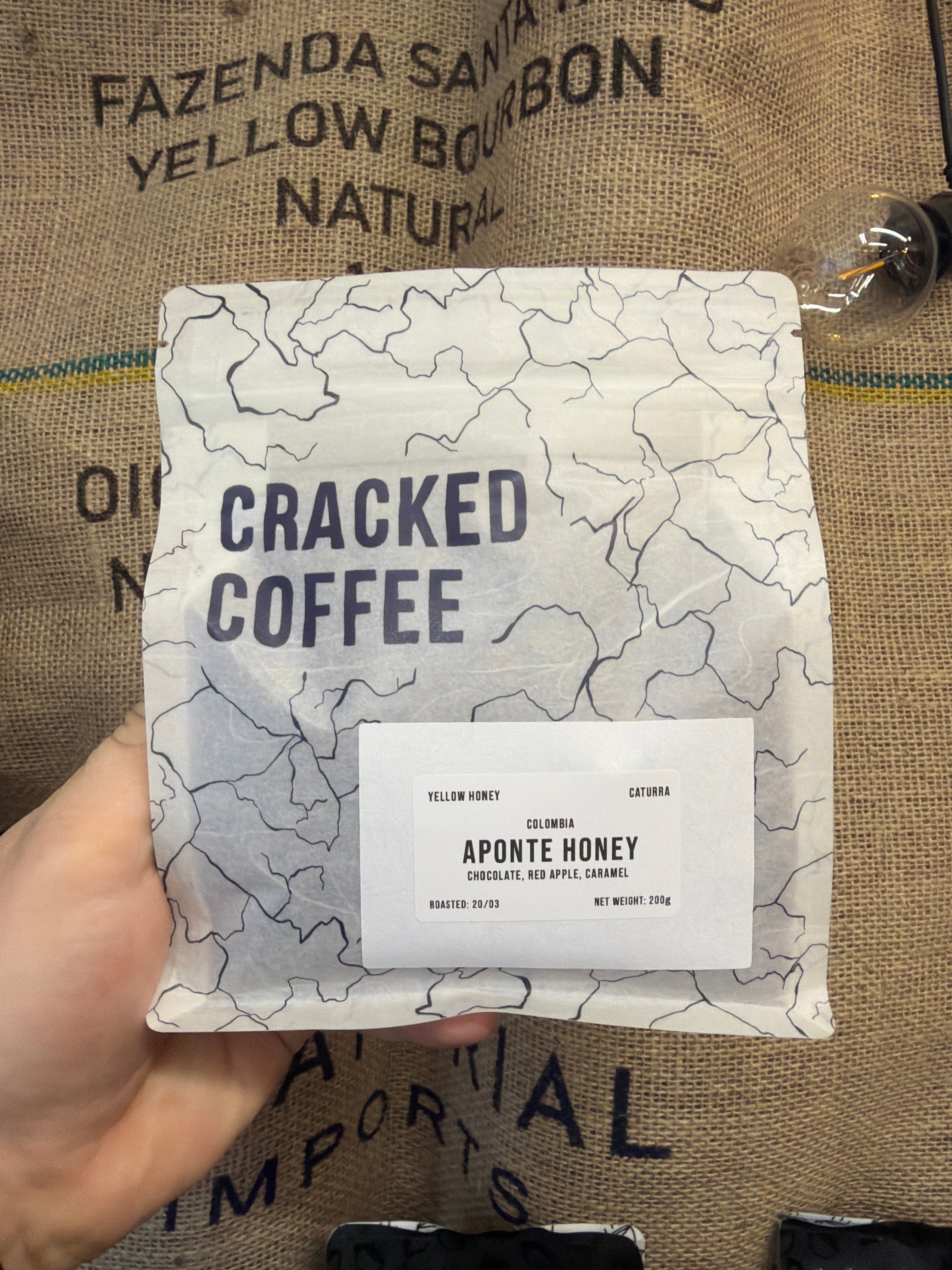 Cracked Coffee - Aponte Honey